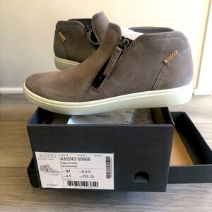 NEW IN BOX ECCO soft 7 ankle sneakers size 37